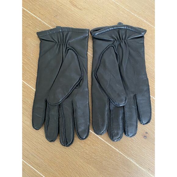 NEW Fownes black women\'s small leather gloves